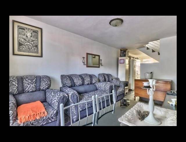 2 BEDROOM HOUSE FOR SALE IN WOODSTOCK